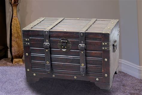 New Decorative Antique Style Wooden Storage Trunk With Faux Leather