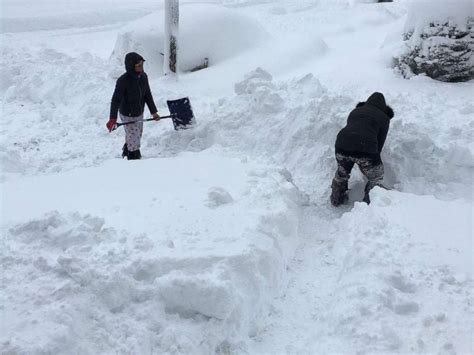 Over 5 Feet Of Snow Falls In New York Pennsylvania Cold