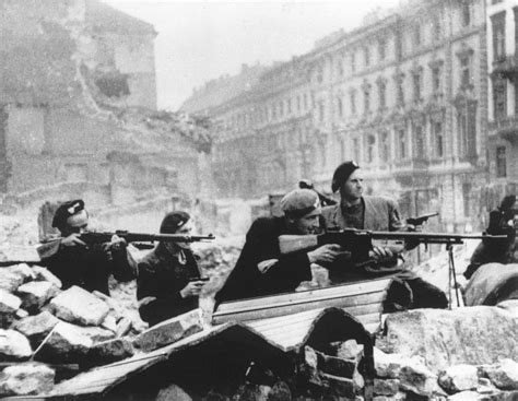 Warschauer Aufstand 1944 Ein Requiem