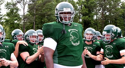 Movie analysis the blind side john lee hancock submitted by: Michael Oher Steamrolls Over Life's Obstacles - The New ...