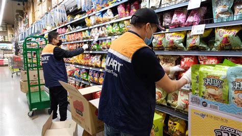 the lure of h mart where the shelves can seem as wide as asia the new york times