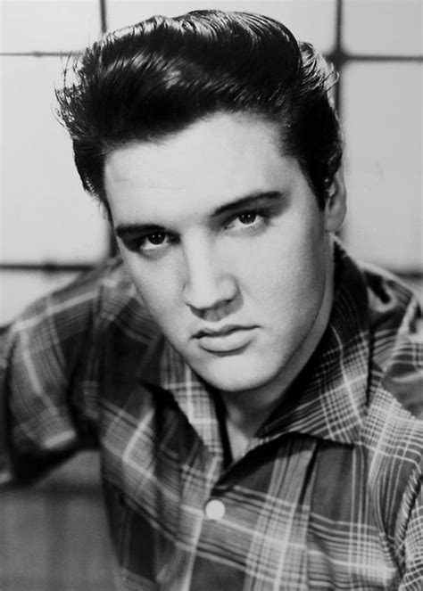 20 Stunning Portraits Of A Young And Handsome Elvis Presley In The