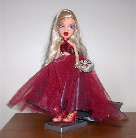 Bratz Holiday 2004 Cloe Red Bratz Doll Beauty Red