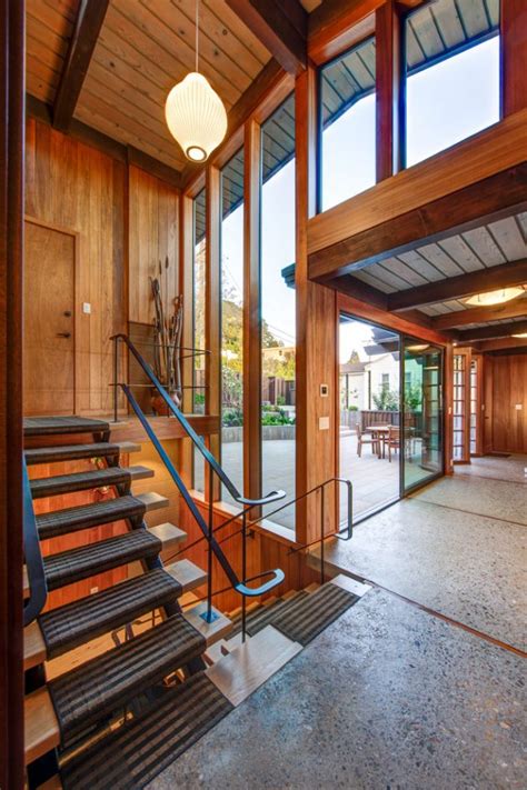 17 Captivating Mid Century Modern Entrance Designs That