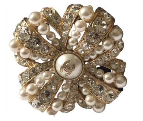 Chanel Brooch Cc Logo Pearl And Crystals Pin Wbox