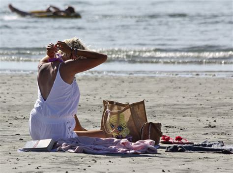 West Wittering Sept 2012 Blue Eyes Candid Best Dressed Mum On The Beach A Photo On