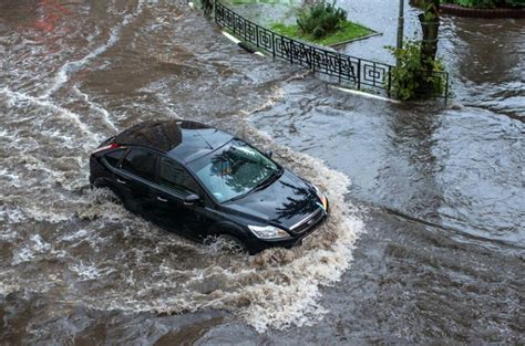 How To Safely Drive Your Vehicle Through Flood Autodeal