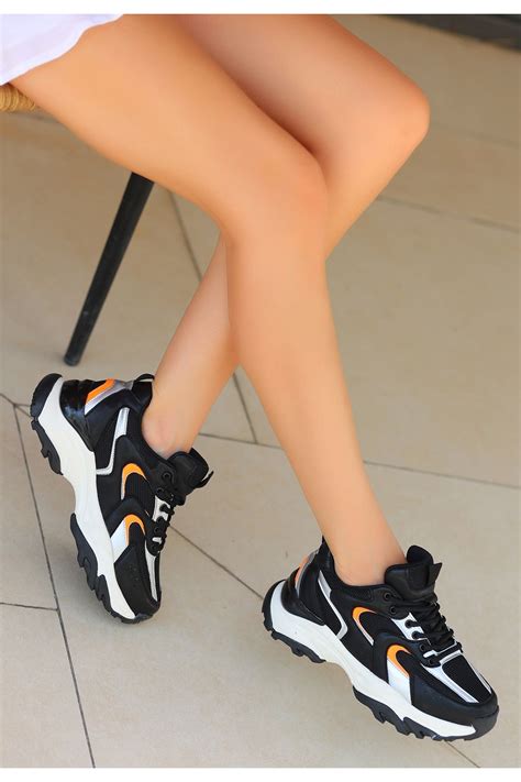 Ejda Siyah Cilt Turuncu Detaylı Spor Ayakkabı Tarz Topuklar