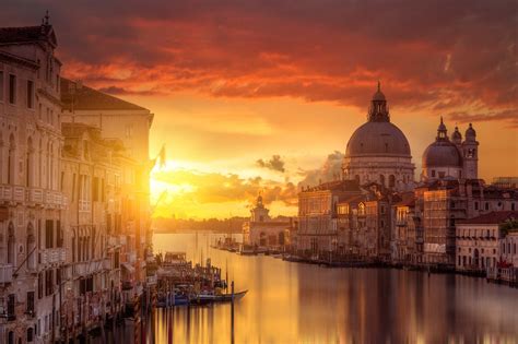 Sunset In Venice Pics