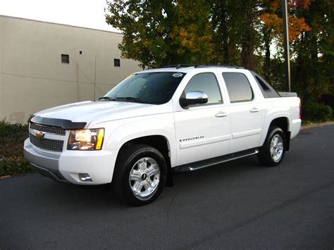The 2008 chevrolet avalanche ltz was ahead of the curve for its time. 2008 Chevrolet Avalanche - Pictures - CarGurus