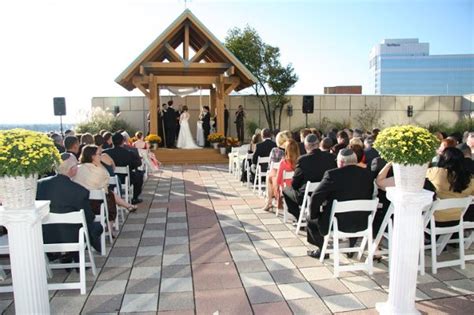 Looking for a norfolk wedding venue that won't bust your budget? Norfolk Marriott Waterside - Norfolk, VA Wedding Venue