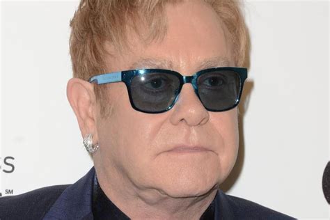 Elton John Von Ex Bodyguard Verklagt Freenet De