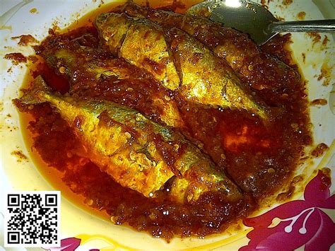 Salah satu ikan yang sering dimasak dengan berbagai resep adalah ikan kembung. Resipi Ikan Kembung Masak Sambal - Resepi Bergambar