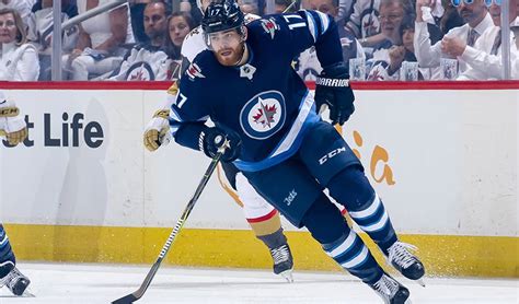 Adam lowry, 5 years, $3.25 million aav. Jets sign forward Adam Lowry to three-year contract worth ...