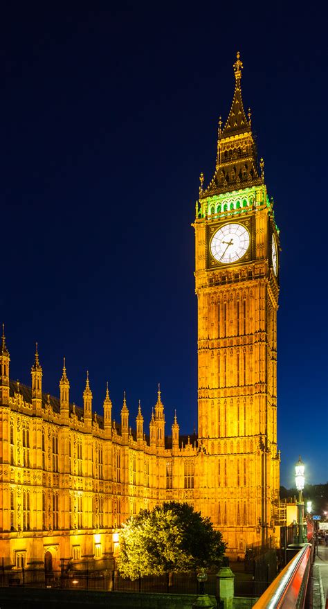 The name is frequently extended to refer to both the clock and the clock tower. File:Big Ben, Londres, Inglaterra, 2014-08-11, DD 205.JPG - Wikimedia Commons