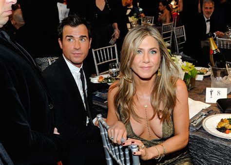 Jennifer Aniston Is Single Again So Celebrate With Her Sexiest Shots