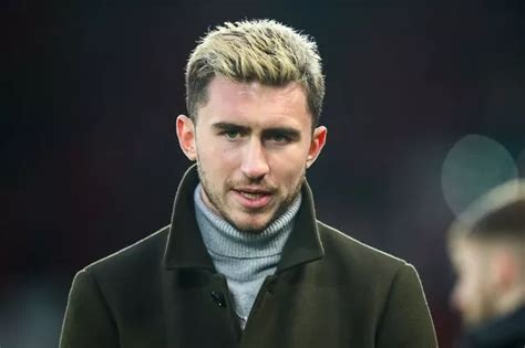 Aymeric Laporte Puts Time Frame On Man City Return From Knee Injury