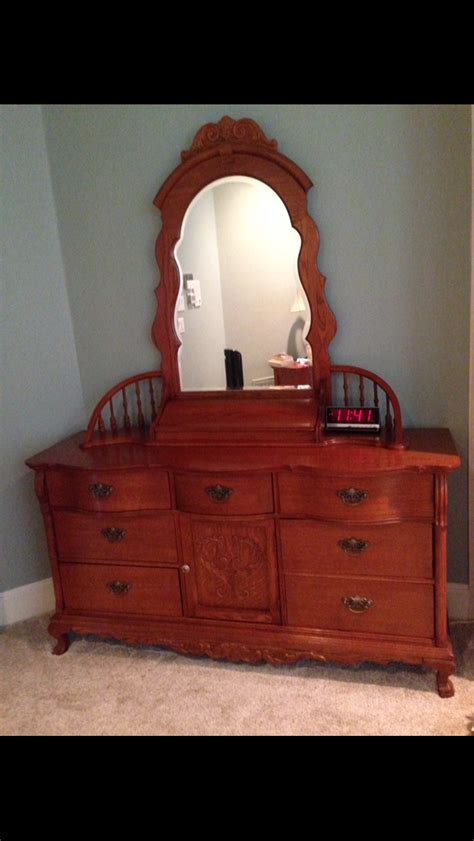 Our unique collection of victorian and antique reproduction bedroom furniture promises to imbue master suites. For sale- Lexington Victorian Sampler Triple Dressee with ...