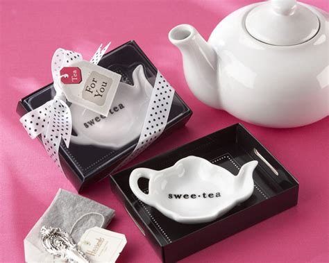 They can be as simple as a bag or candy, or as intricate as personalized glasses or mugs. Tea Party Baby Shower Favors