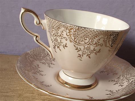 612 results for bone china cups saucers. vintage bone china tea cup and saucer set, Royal Standard ...