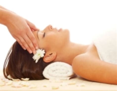 9 Natural Remedies For The Common Cold Bienfaits Du Massage Massage Tantrique Remèdes