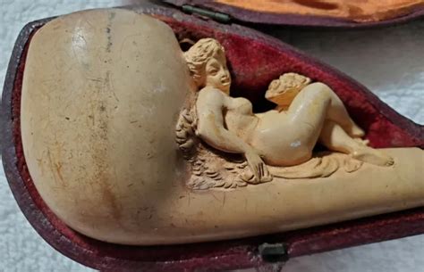 ANTIQUE MEERSCHAUM PIPE Nude Woman Carving In Case 19th Century