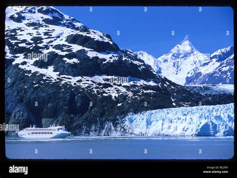 Regal Princess Cruise Ship Margerie Glacier Se Ak Summer Tarr Inlet
