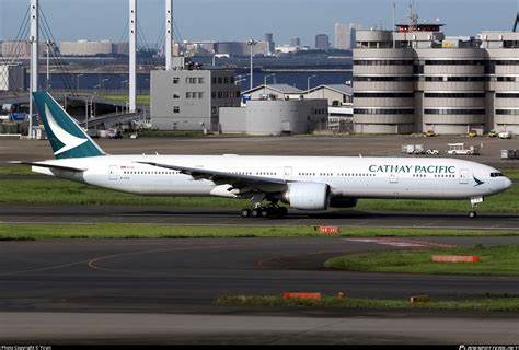 B KPE Cathay Pacific Boeing 777 367ER Photo By Yiran ID 995678