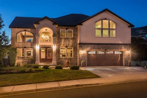Browse 39 listings, view photos and connect with an agent to schedule a viewing. ELEGANT EAST MEDFORD HILLS HOME | Oregon Luxury Homes ...