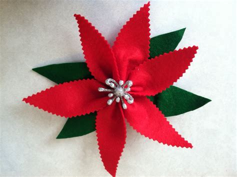 Rebeccas Round Up Super Quick And Easy Christmas Craft Felt Poinsettas