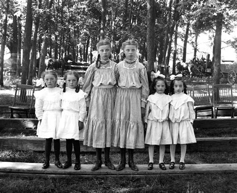 23 Creepy Vintage Halloween Photos That Are Absolutely Haunting