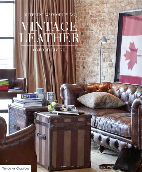 Home decor / deco maison. like the framed Canadian flag... may be an easy way for me ...