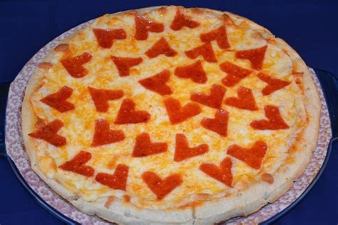 This is like a double gift for your valentine because it's pizza and it's shaped like a heart. Heart Shaped Pepperoni Pizza - Mrs Happy Homemaker