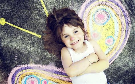 Wallpaper Happy Girl Smiling Butterfly 1680x1050 Hd Picture Image