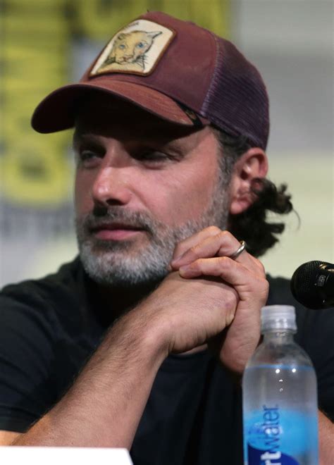 After getting interested in acting, he spent one summer studying drama at the national youth theatre in london. File:Andrew Lincoln SDCC 2016.jpg - Wikimedia Commons