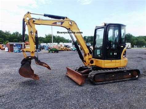 305e2 let you work comfortably and confidently in confined areas. CAT 305C CR 2007 Mini/Kompact-digger Construction ...
