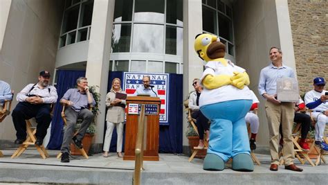 Homer Simpson Inducted Into Baseball Hall Of Fame For Homer At The Bat Mlb Com
