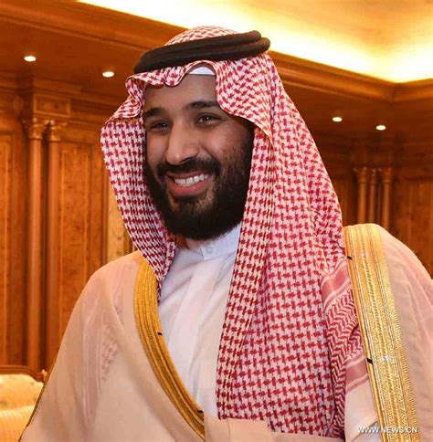 قام خادم الحرمين الشريفين الملك عبدالله بن عبد العزيز بالاطمئنان على الأمير محمد بن نايف بن عبد العزيز مساعد وزير الداخلية للشئون الامنية السعودي الذي نجا. الامير محمد بن سلمان قديم
