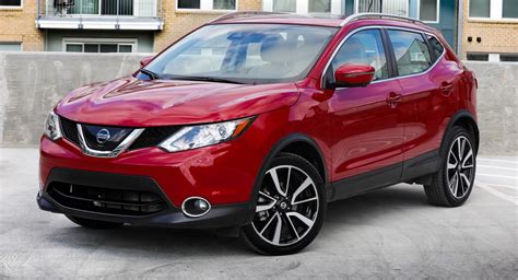 The intriguing new 2017 nissan rogue sport is priced like a subcompact suv but has the space, flexibility and comfort of a larger model. 2018 Nissan Rogue Sport Goes On Sale Virtually Unchanged ...