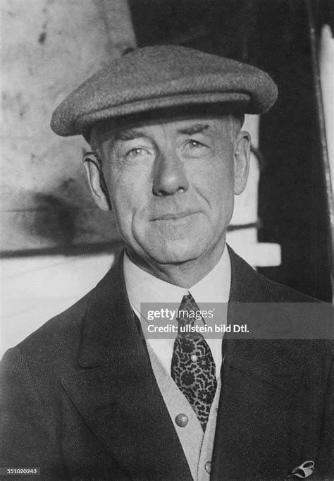 lamont thomas william 30 09 1870 banker usa portrait with hat news photo getty images