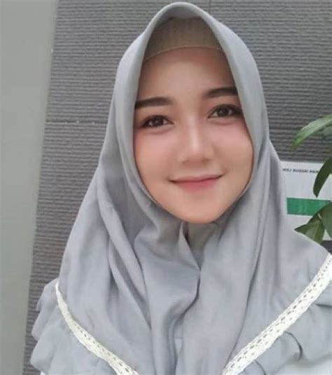 Awek Melayu Bertudung Yang Amat Cun Dan Cantik Eratuku