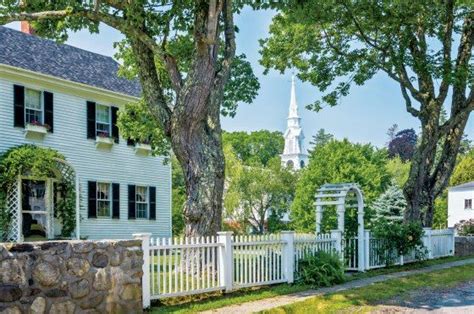 Maines 10 Prettiest Villages In 2020 Maine Beaches Maine Scene Village