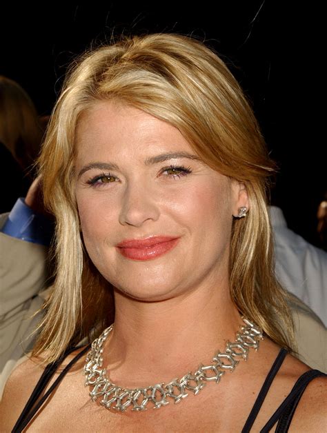 Kristy Swanson Photo Gallery Page 2 Celebs Place