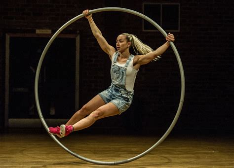 Circus Performers Put On A Stunning Show At The End Of Liverpool