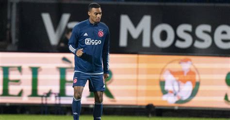 We expect him to have a potential in the high 80s similar to fellow dutch teenager ryan gravenberch. Gravenberch - Docu/portret: Ryan Gravenberch... - YouTube ...