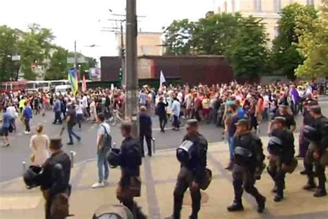 Thousands Attend Lgbt Pride March In Ukrainian Capital Of Kiev