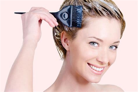 Ingin Mewarnai Rambut Menjadi Pirang? Ini Tipsnya