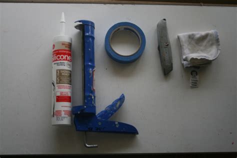 Caulking removal tool amzn.to/2fxcysx silicone caulking amzn.to/2fu3gra. A Beginner's Guide to Caulking a Bathtub | Dengarden
