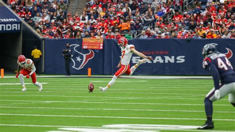 new fair catch rule on kickoffs for 2023 nfl season nbc new york