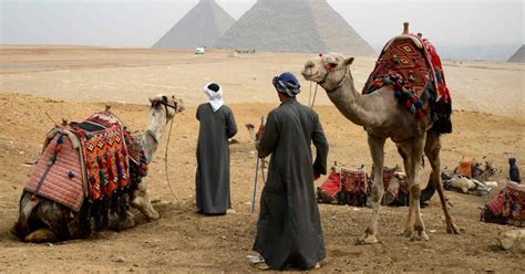 Egypt Investigating Couple Over Nude Photos Atop Great Pyramid Euronews